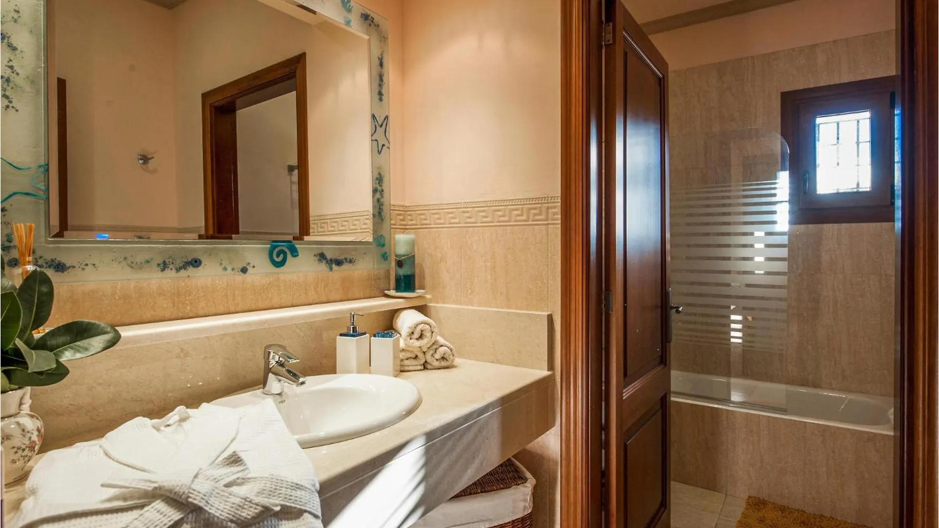 Amazing Home In Manacor With Swimming Pool Сasa de vacaciones