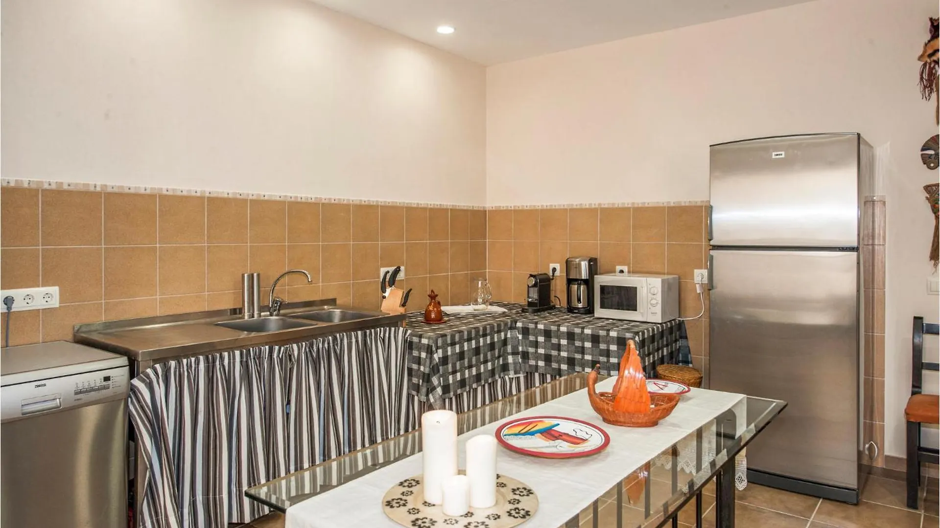 Сasa de vacaciones Amazing Home In Manacor With Swimming Pool